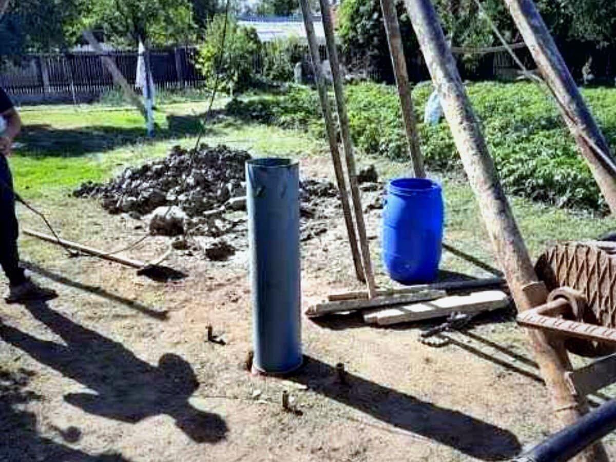 Puț de apă în execuție